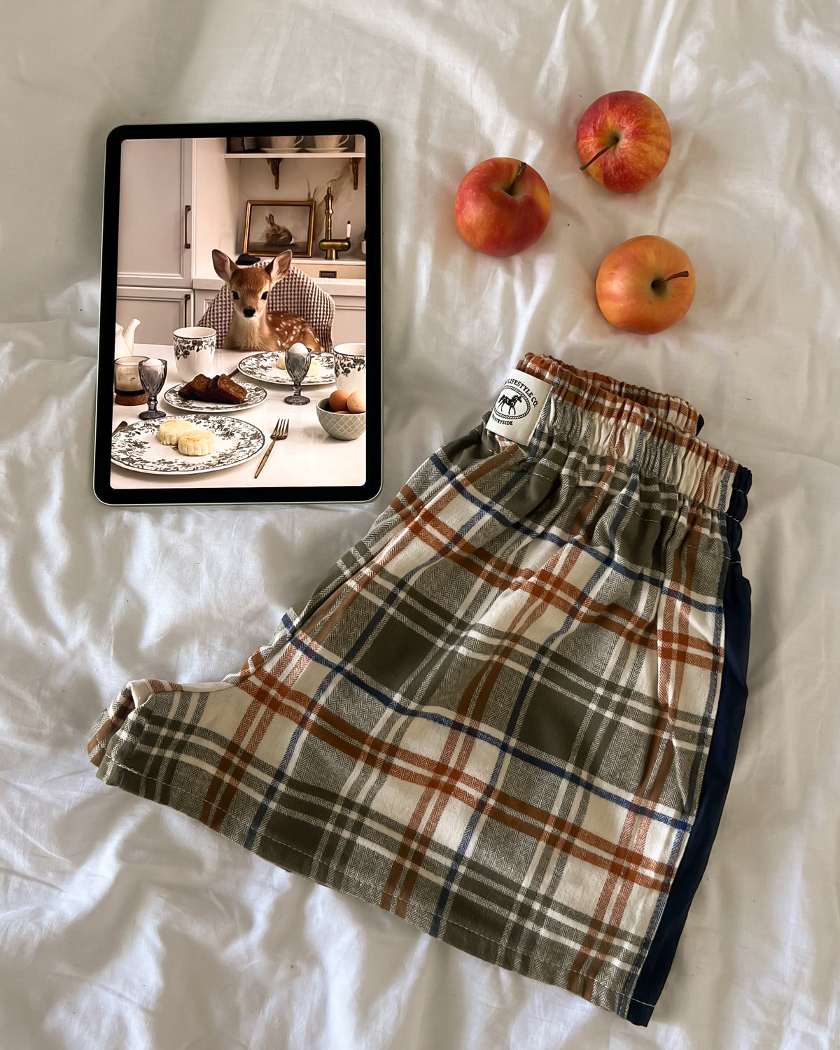 Le short Countryside - Tartan cinnamon bande navy 🐄
