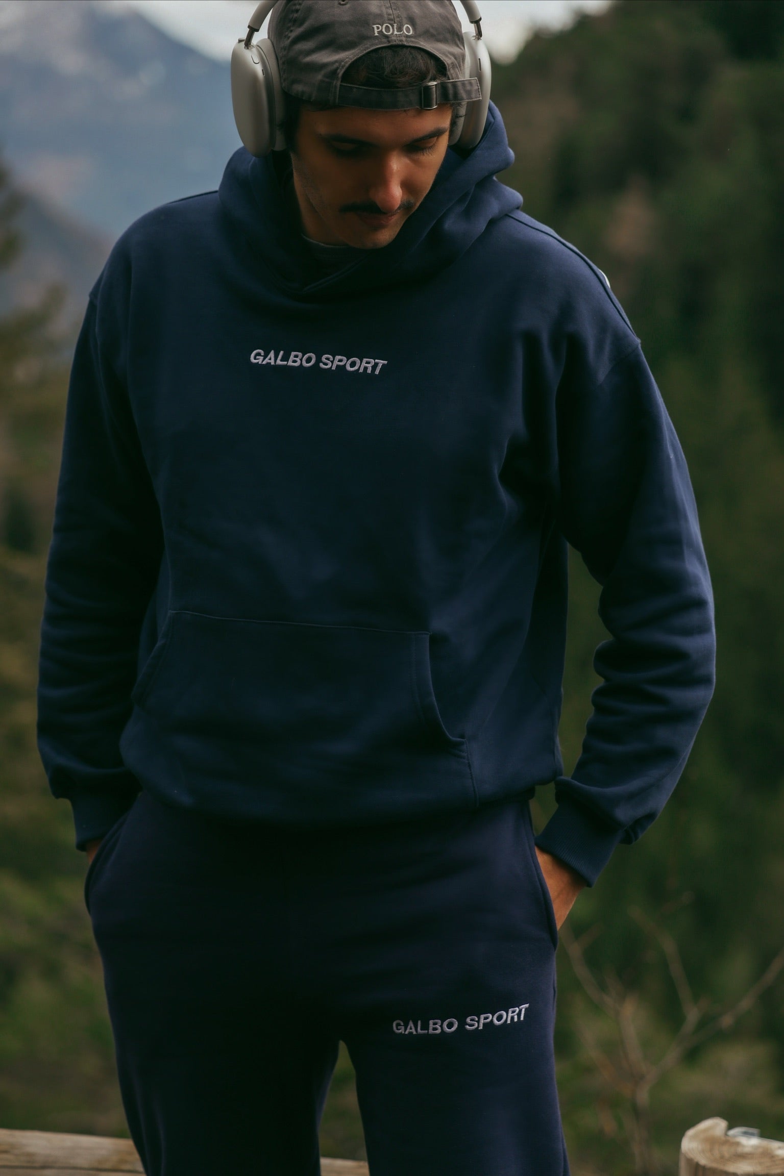 Le Hoodie Galbo Sport - Look What I Become