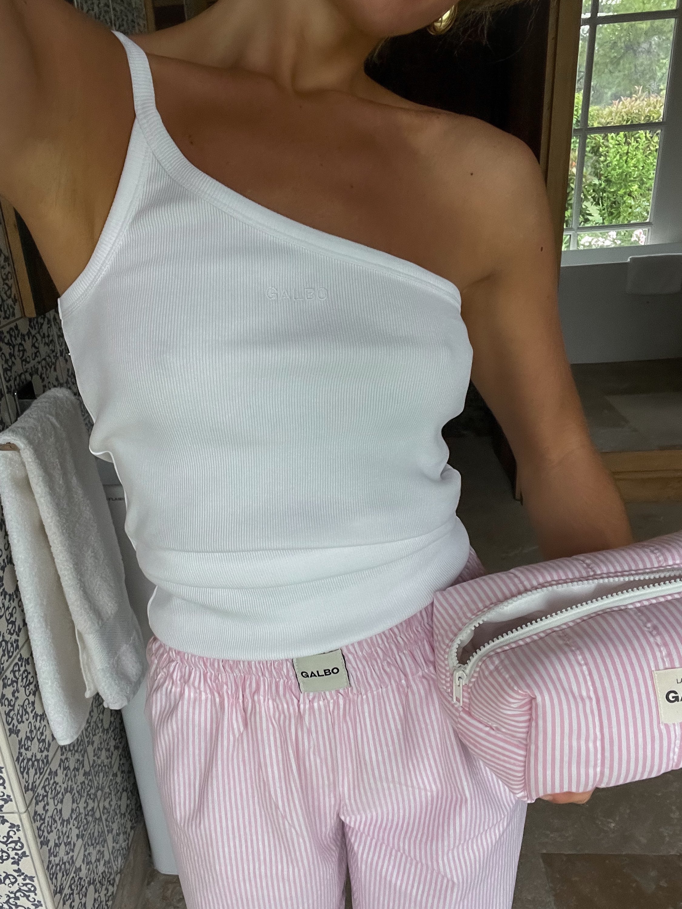 Le débardeur asymétrique côtelé Galbo - Soft White