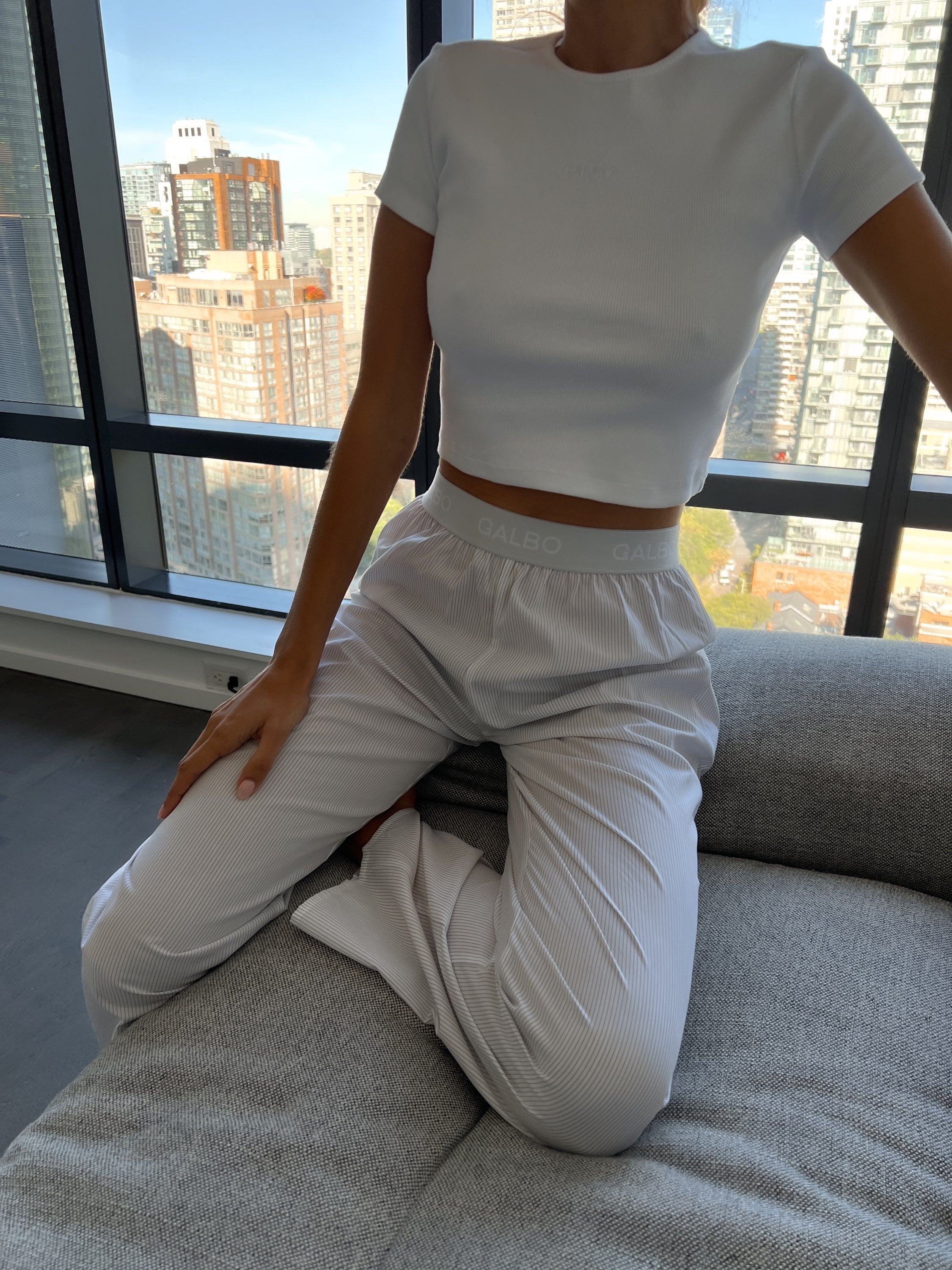 Le Pantalon Galbo RAYÉ GRIS ☁️